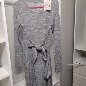 Latched Mama Tie Front